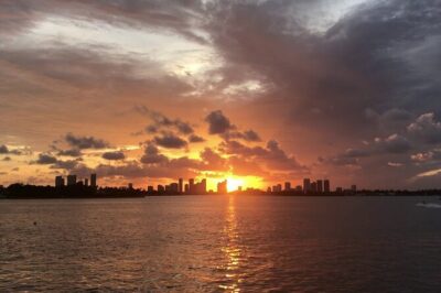 Round Trip Motorcoach Transfer to Key West from Miami - 6:00 am start from Miami Beach: when convenience really shows up