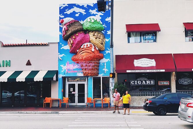 Self-Guided Audio Tour - Little Havana - Domino Park Area: Where the Audio Meets the Neighborhood Rhythm