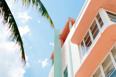 South Beach Art Deco Highlights and The Wolfsonian Museum Tour - Starting at 11th Street Diner: getting your bearings fast