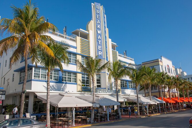 South Beach Art Deco Highlights and The Wolfsonian Museum Tour - Lummus Park: where the beach-and-Drive views make sense