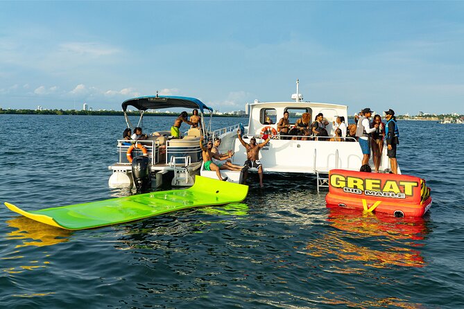 The Ultimate Water Experience in Miami with Drinks and Jet Skis - Miami Skyline + Jet Ski Options in One 3-Hour Loop