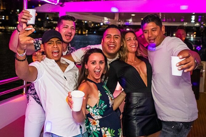 Ultimate Party in Miami : Boat Party, Party Bus & Nightclub - Nightclub transfer: Revenge Miami, Exchange, or Taboo