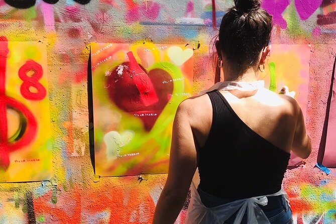 Wynwood Graffiti Experience - The first stage: holding the can, angle control, and lettering basics
