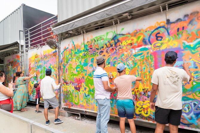 Wynwood Walls Admission and Official Spray Painting Experience - Your Time Block at Wynwood Walls: What Happens First